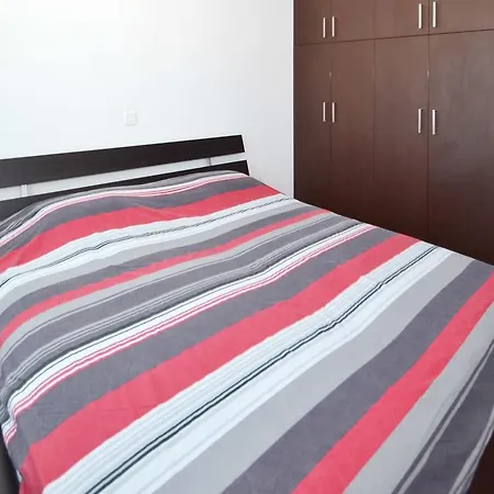 Two-bedroom Central *