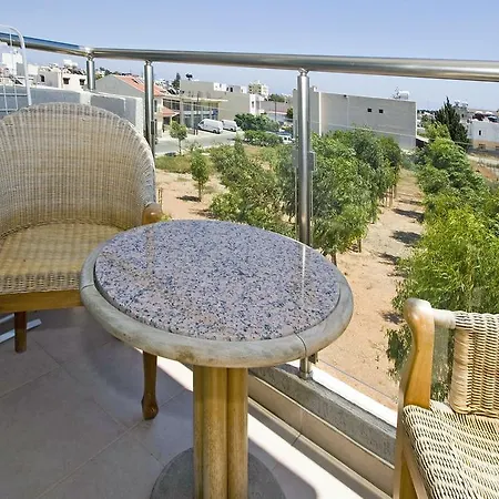 Two-bedroom Central Apartament